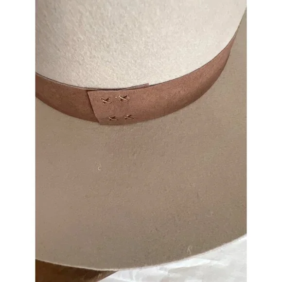 Gigi Pip Fedora Hat Womens Size 57 M Beige - Brown Band 100% Australian Wool NWT - Picture 14 of 16